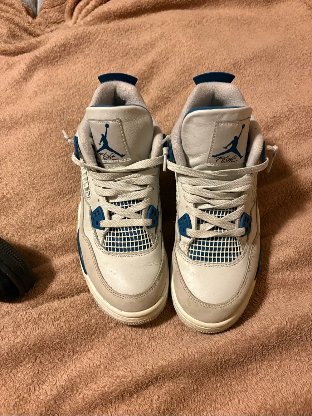 Jordan 4 Retro Sneakers in White and Blue Youth 7